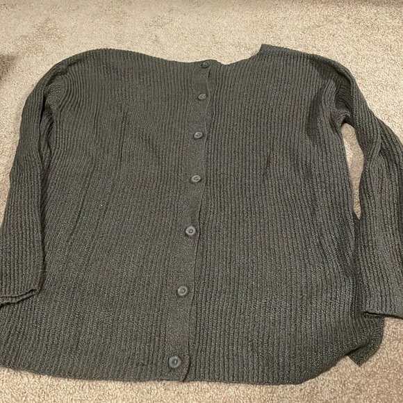 Button down back sweater - Picture 3 of 3
